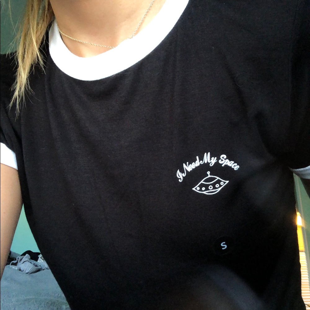 “I need my space” UFO black tee.